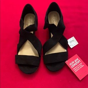 Black Velvet wedge shoe